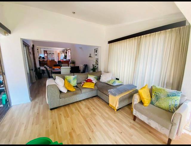 4 BEDROOM HOUSE FOR SALE IN VORNA VALLEY